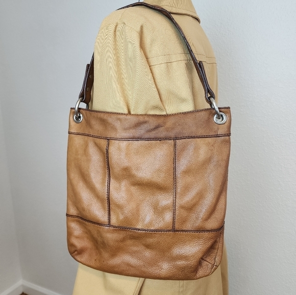 Fossil Brown Leather Shoulder Bag - Picture 2 of 8